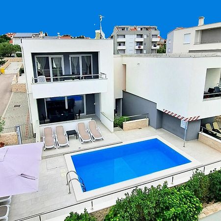 Villa Lumada Pool Apartments Novalja Exteriör bild